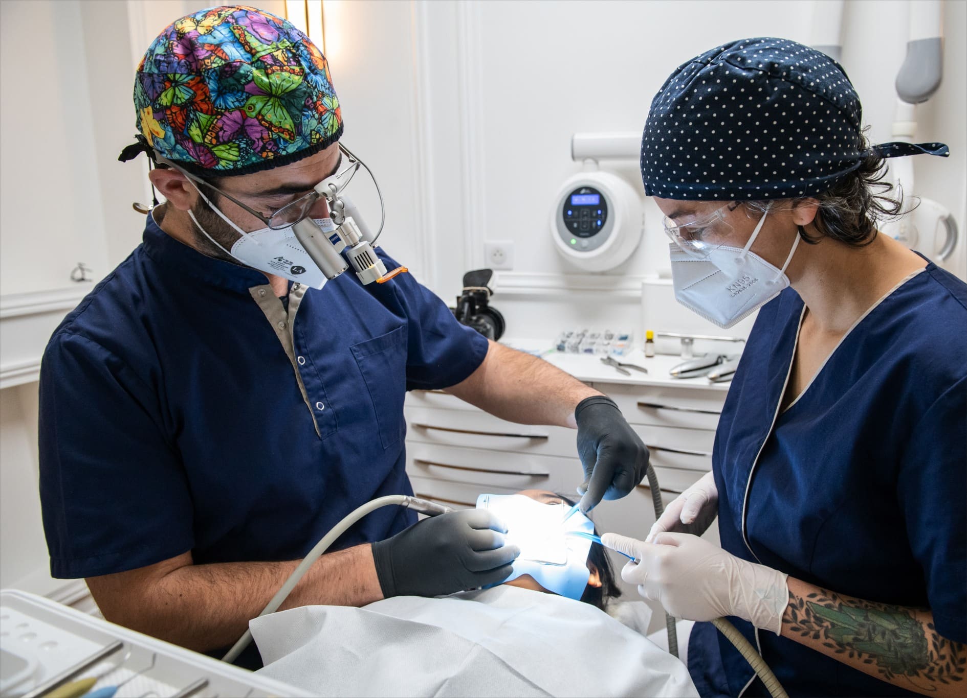 Traitement carie à Paris 16 | Chirurgien-dentiste, soins dentaires | Cabinet dentaire | Dr Alexandre Sarfati